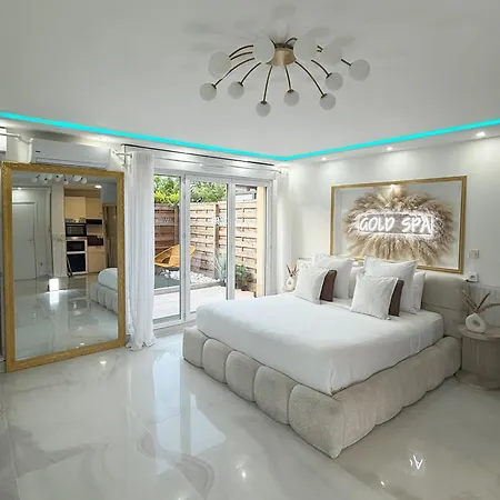 Private With Jacuzzi Sauna And Garden Апартаменты